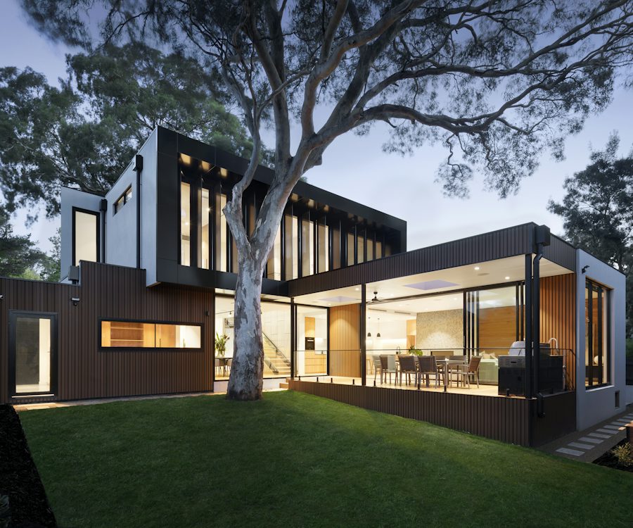 Spotlessly clean modern Canberra home